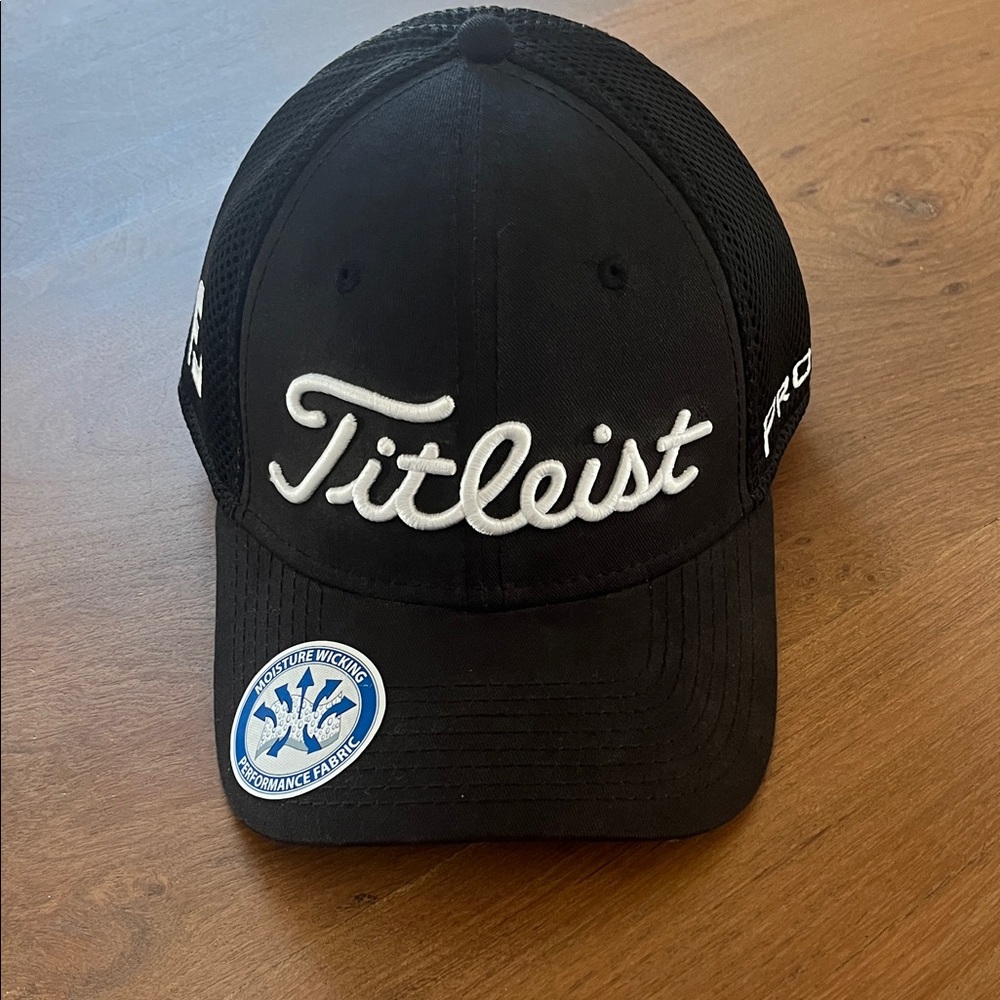 Titleist Black New Era L/XL HAT Golf NWT